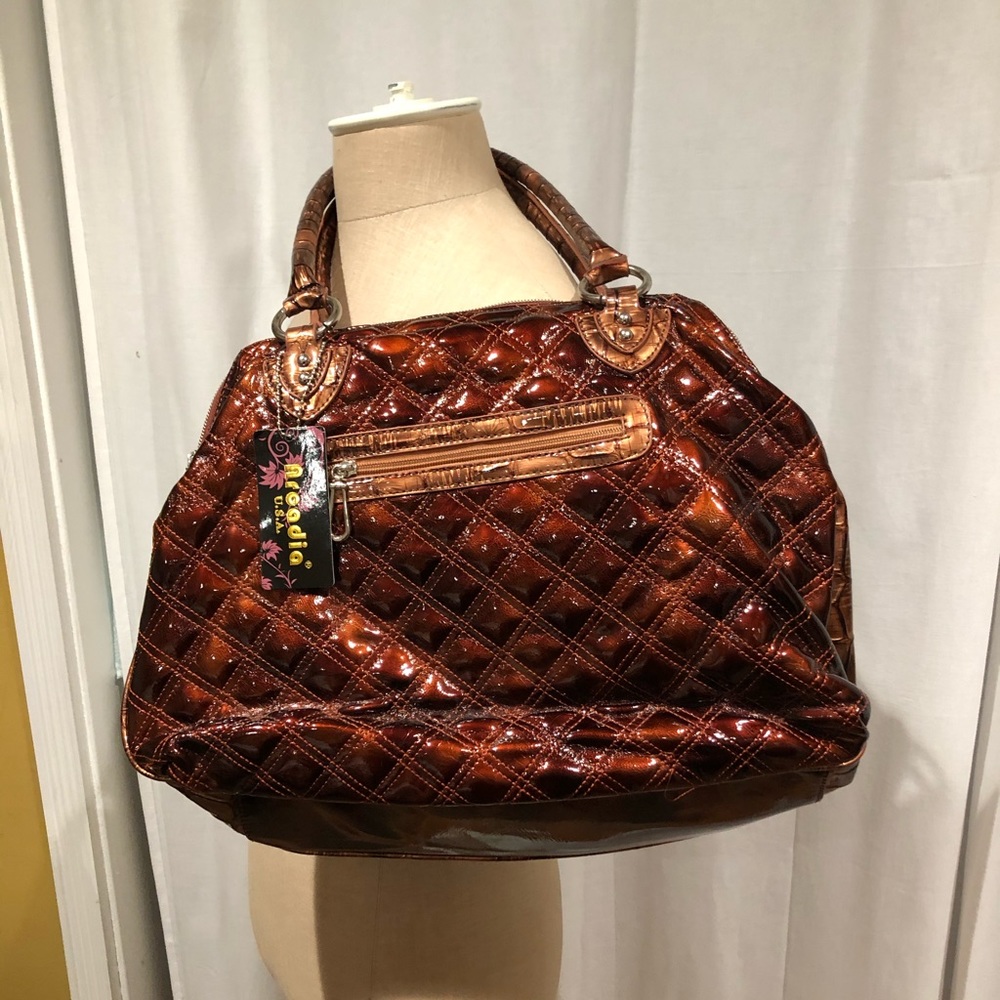 Arcadia USA Bronze Diamond Quilt Zippered Tote